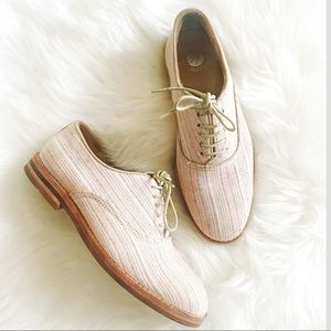 Hudson London Stripped Lace Up Oxfords Flats